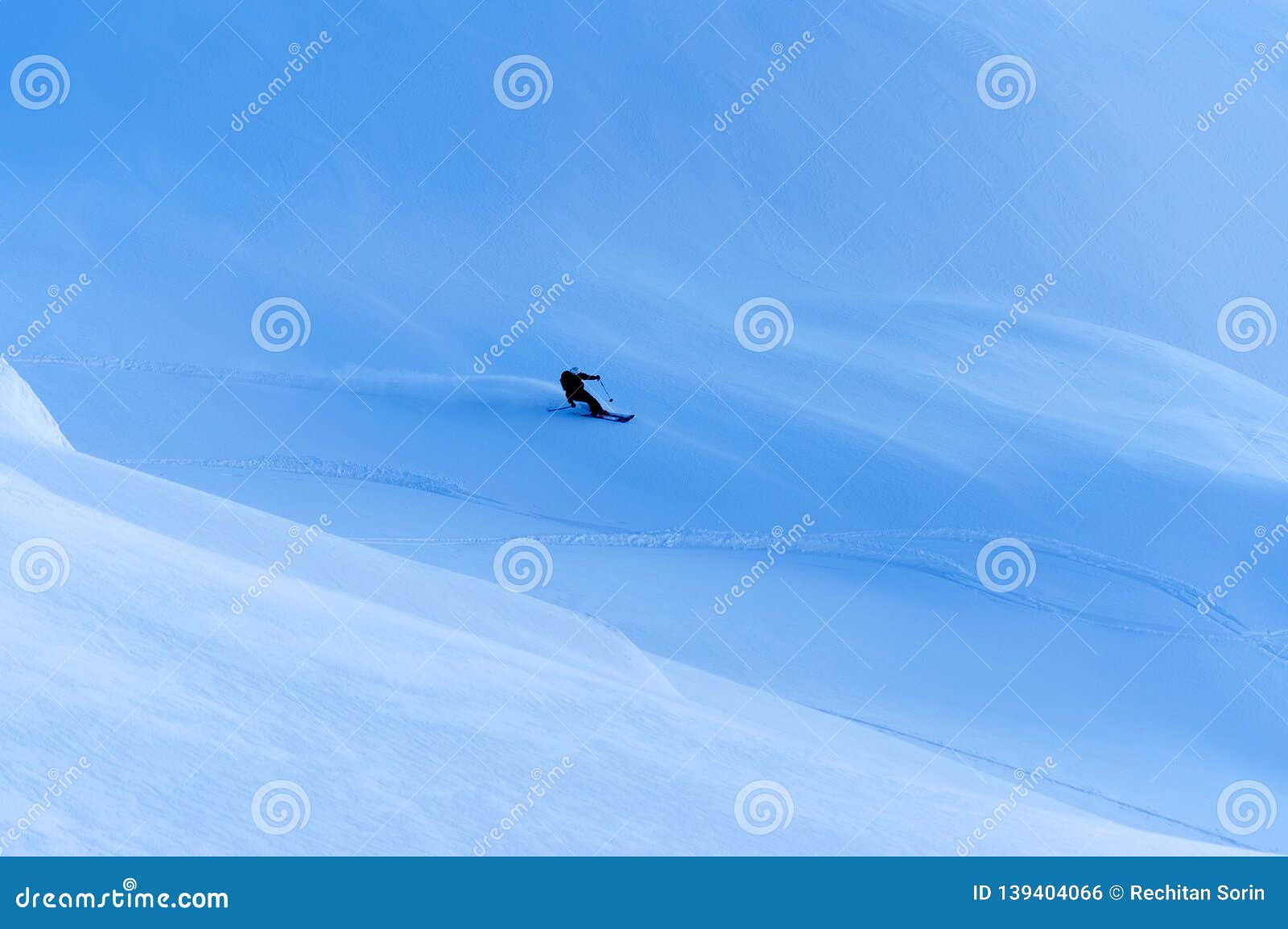 freeride ski in the transylvanian alps
